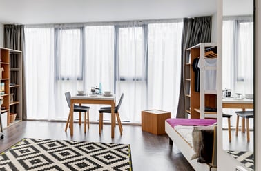 Classic Studio Plus, Bridge House, 180 Old Dumbarton Road, City Centre, Glasgow - Image 3